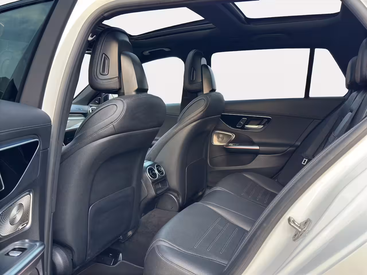 Mercedes-Benz C-klasse Estate 200 Launch Edition AMG Line | 360 Camera | Panoramadak | Adapt. Cruise | Apple Carplay/And