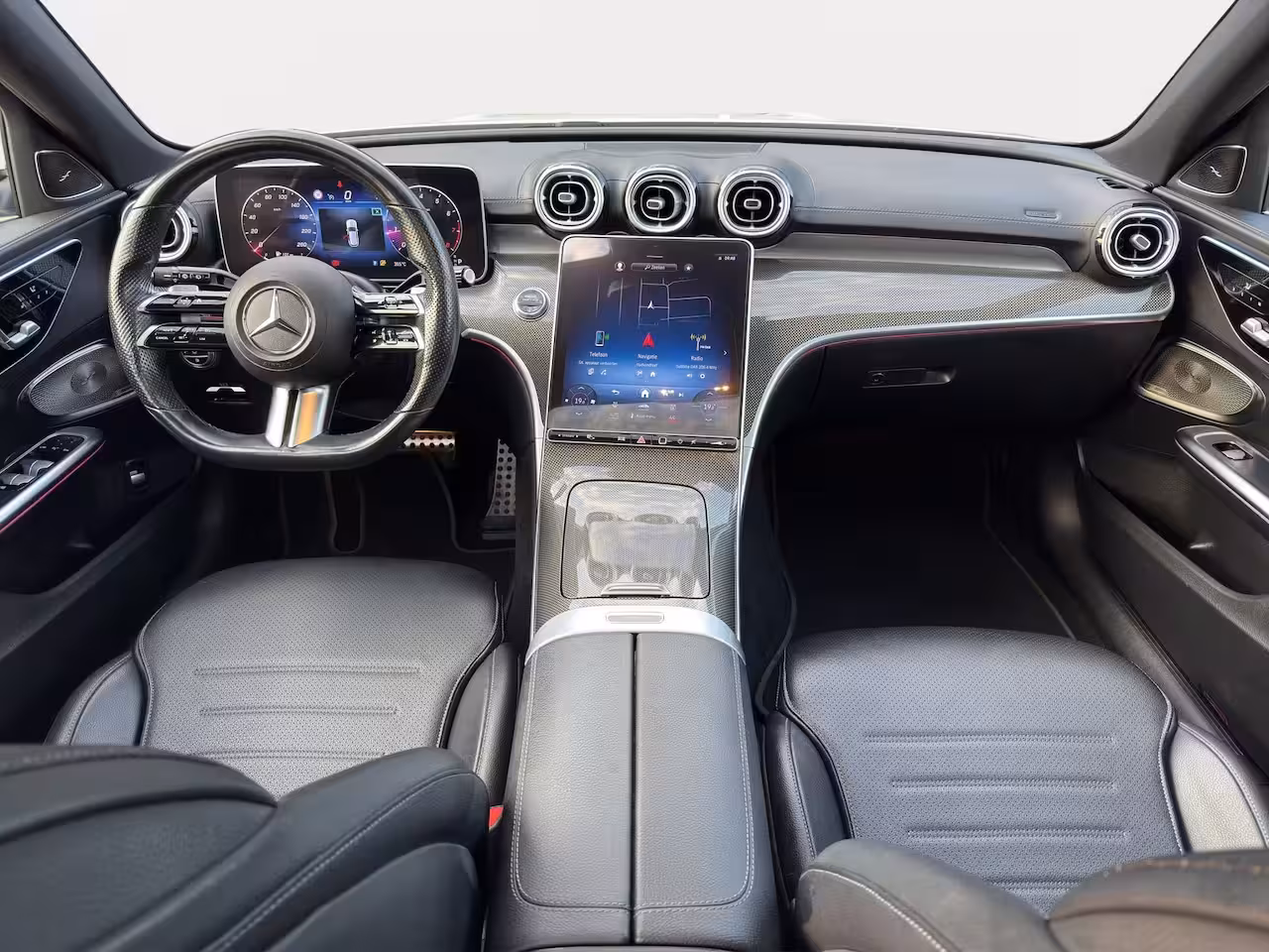 Mercedes-Benz C-klasse Estate 200 Launch Edition AMG Line | 360 Camera | Panoramadak | Adapt. Cruise | Apple Carplay/And