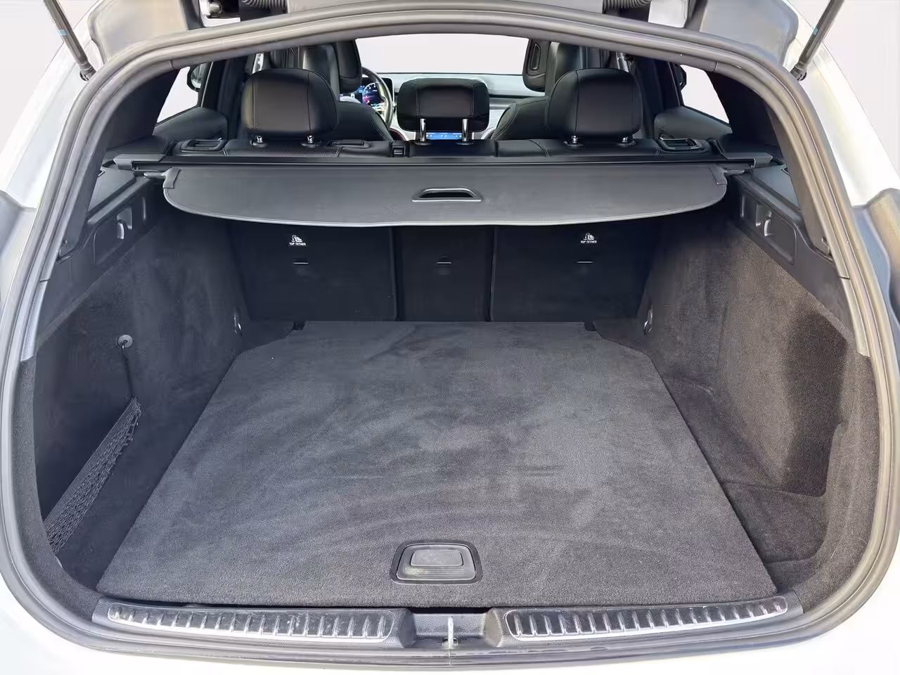 Mercedes-Benz C-klasse Estate 200 Launch Edition AMG Line | 360 Camera | Panoramadak | Adapt. Cruise | Apple Carplay/And