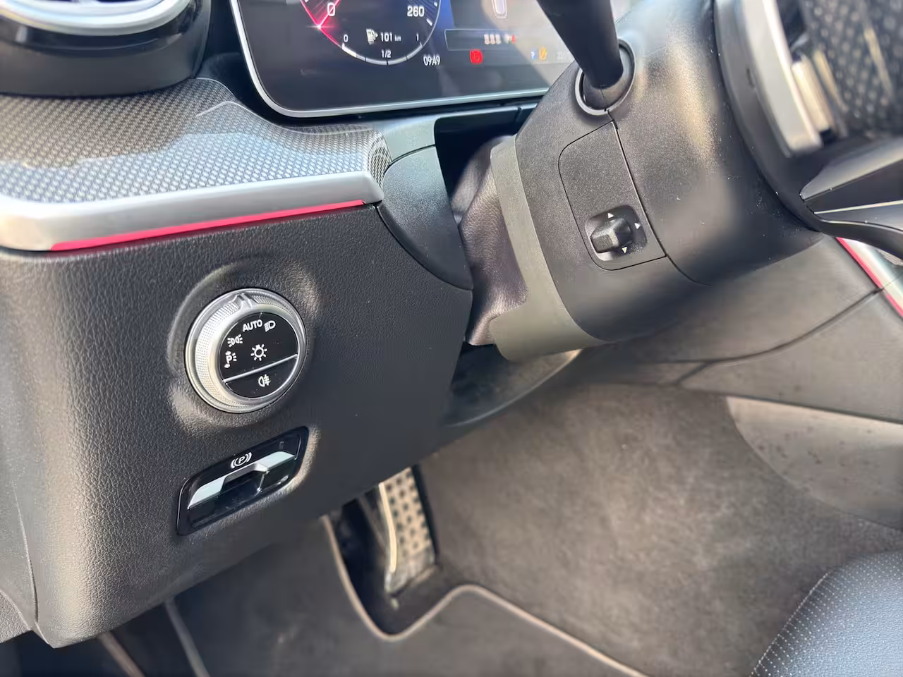 Mercedes-Benz C-klasse Estate 200 Launch Edition AMG Line | 360 Camera | Panoramadak | Adapt. Cruise | Apple Carplay/And