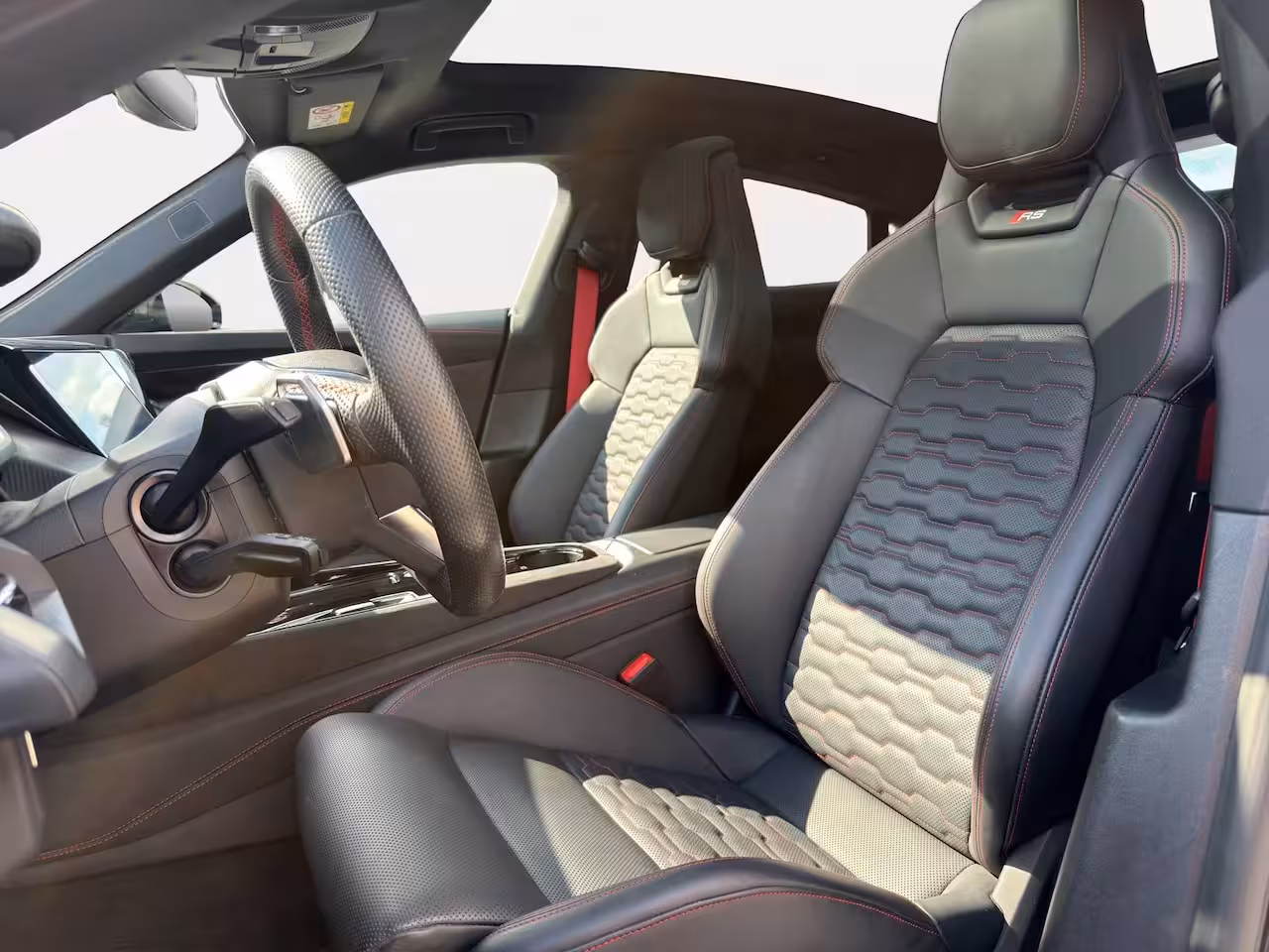 Audi e-tron GT RS 93 kWh | Premium audio installatie | 360° Camera | Voorstoelen met massagefunctie en ge