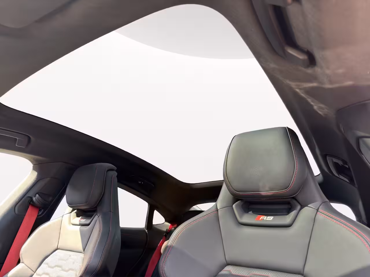 Audi e-tron GT RS 93 kWh | Premium audio installatie | 360° Camera | Voorstoelen met massagefunctie en ge