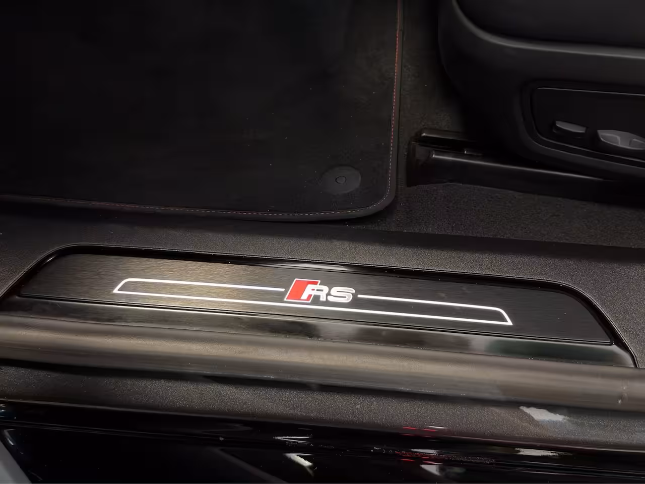 Audi e-tron GT RS 93 kWh | Premium audio installatie | 360° Camera | Voorstoelen met massagefunctie en ge