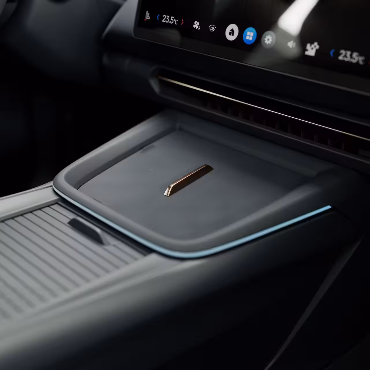 Lynk & Co 08 1.5 Business Edition | 11 kW lader | Alarmsysteem | Apple Carplay/Android Auto|telefoonint