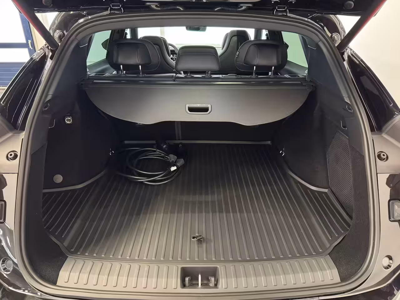 Lynk & Co 08 1.5 More HEICO SPORTIV | 11 kW lader | Achterbank verwarmd | Airco separaat achter