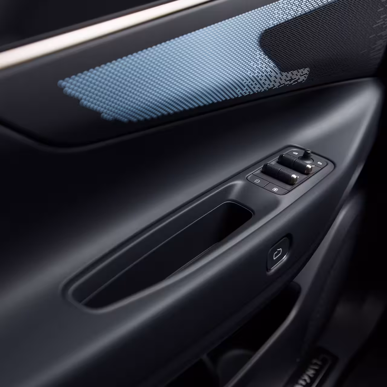 Lynk & Co 08 1.5 Business Edition | 11 kW lader | Alarmsysteem | Apple Carplay/Android Auto|telefoonint