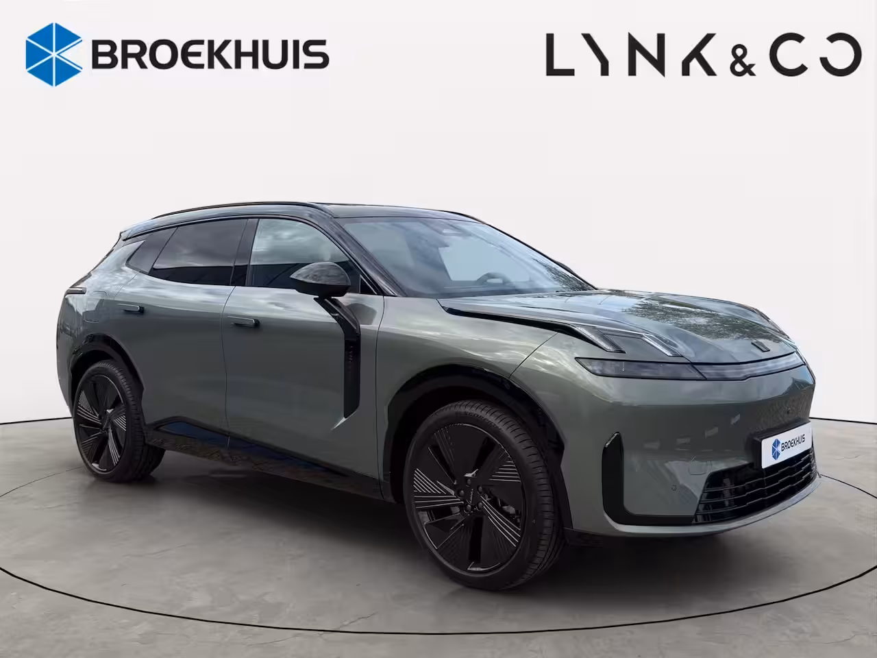 Lynk & Co 08 1.5 More | Zwarte velgen | Stoelmassage+ventilatie | 360 Camera | Panoramadak | Apple Carp