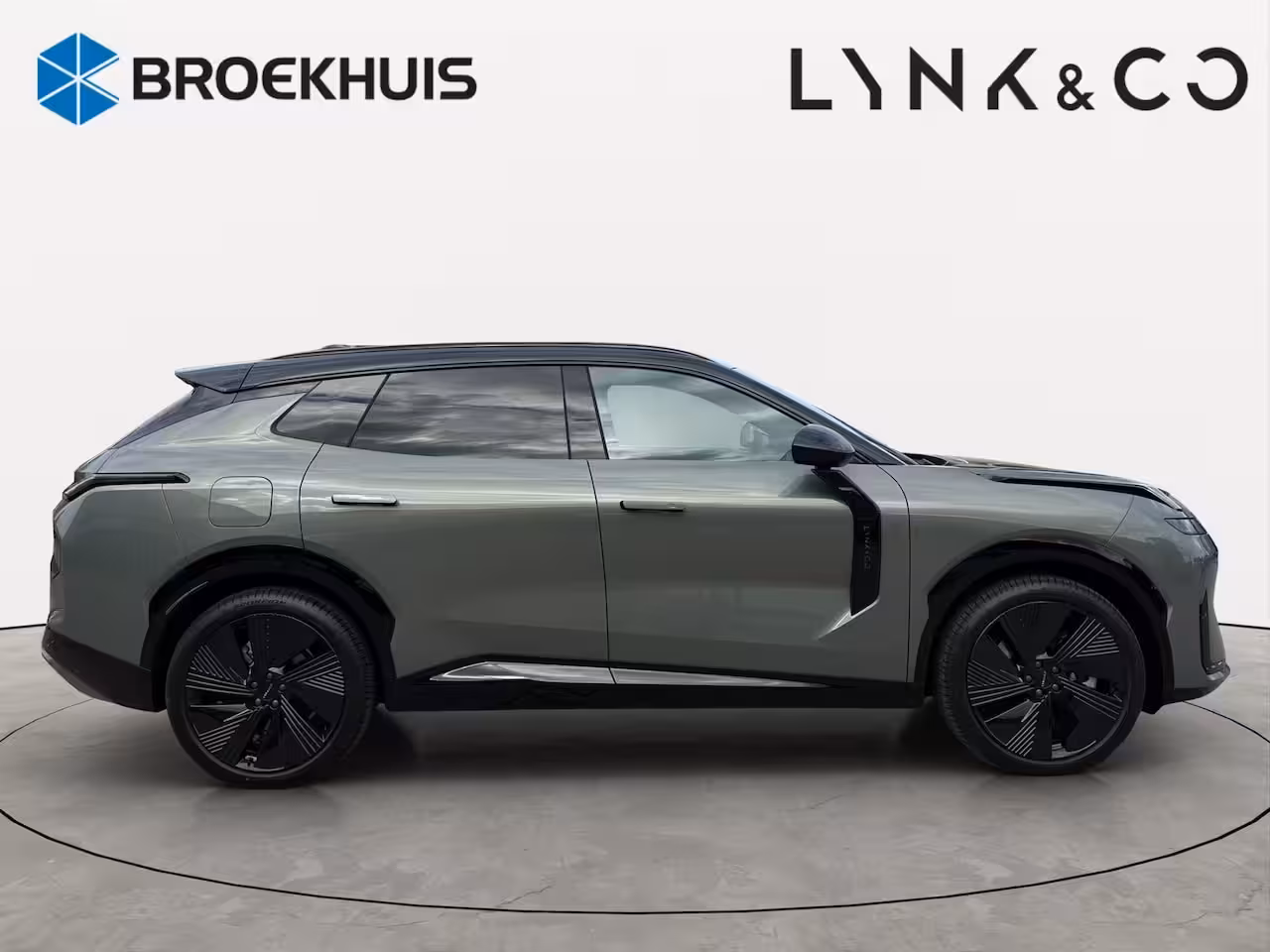 Lynk & Co 08 1.5 More | Zwarte velgen | Stoelmassage+ventilatie | 360 Camera | Panoramadak | Apple Carp