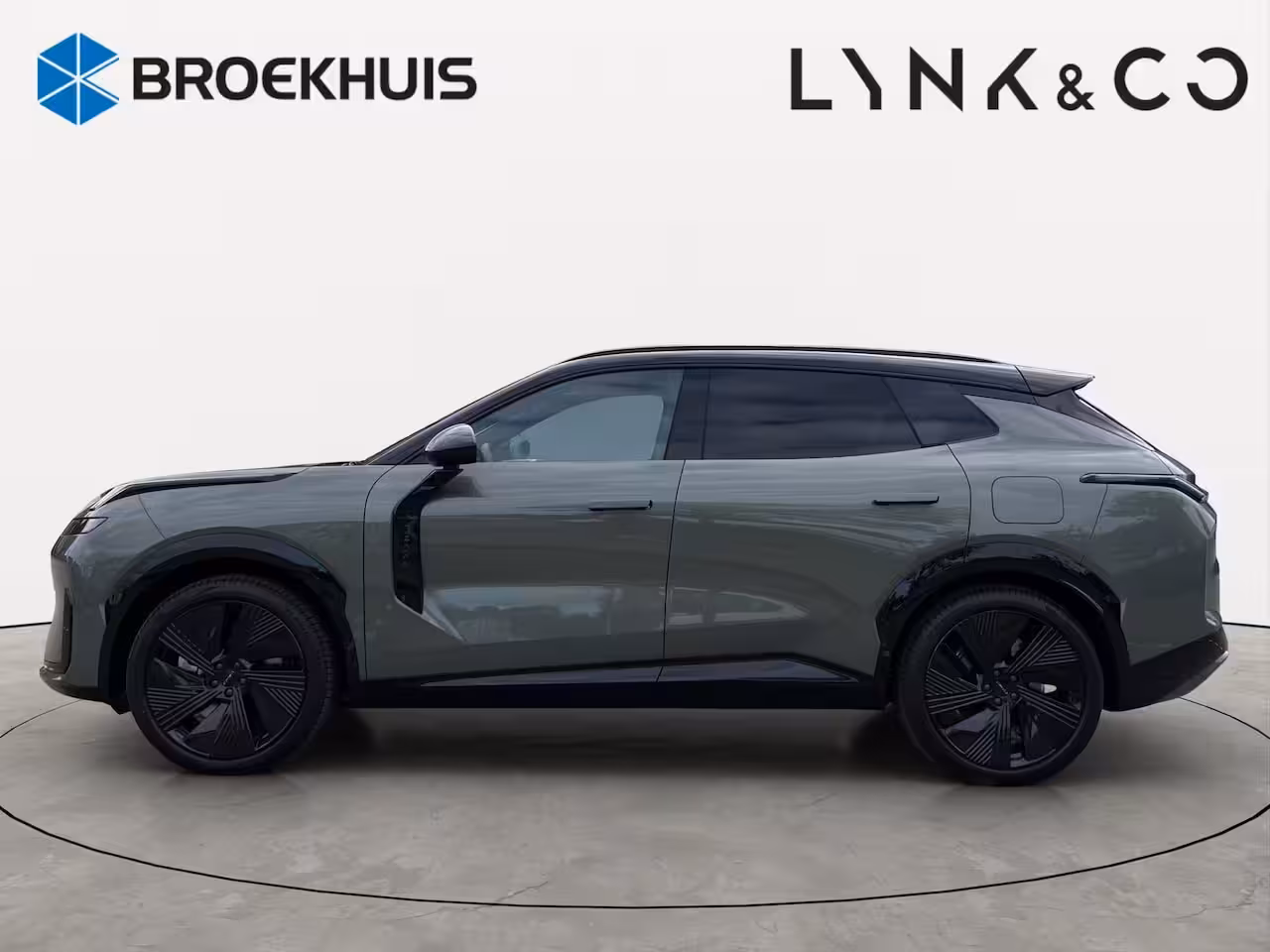 Lynk & Co 08 1.5 More | Zwarte velgen | Stoelmassage+ventilatie | 360 Camera | Panoramadak | Apple Carp