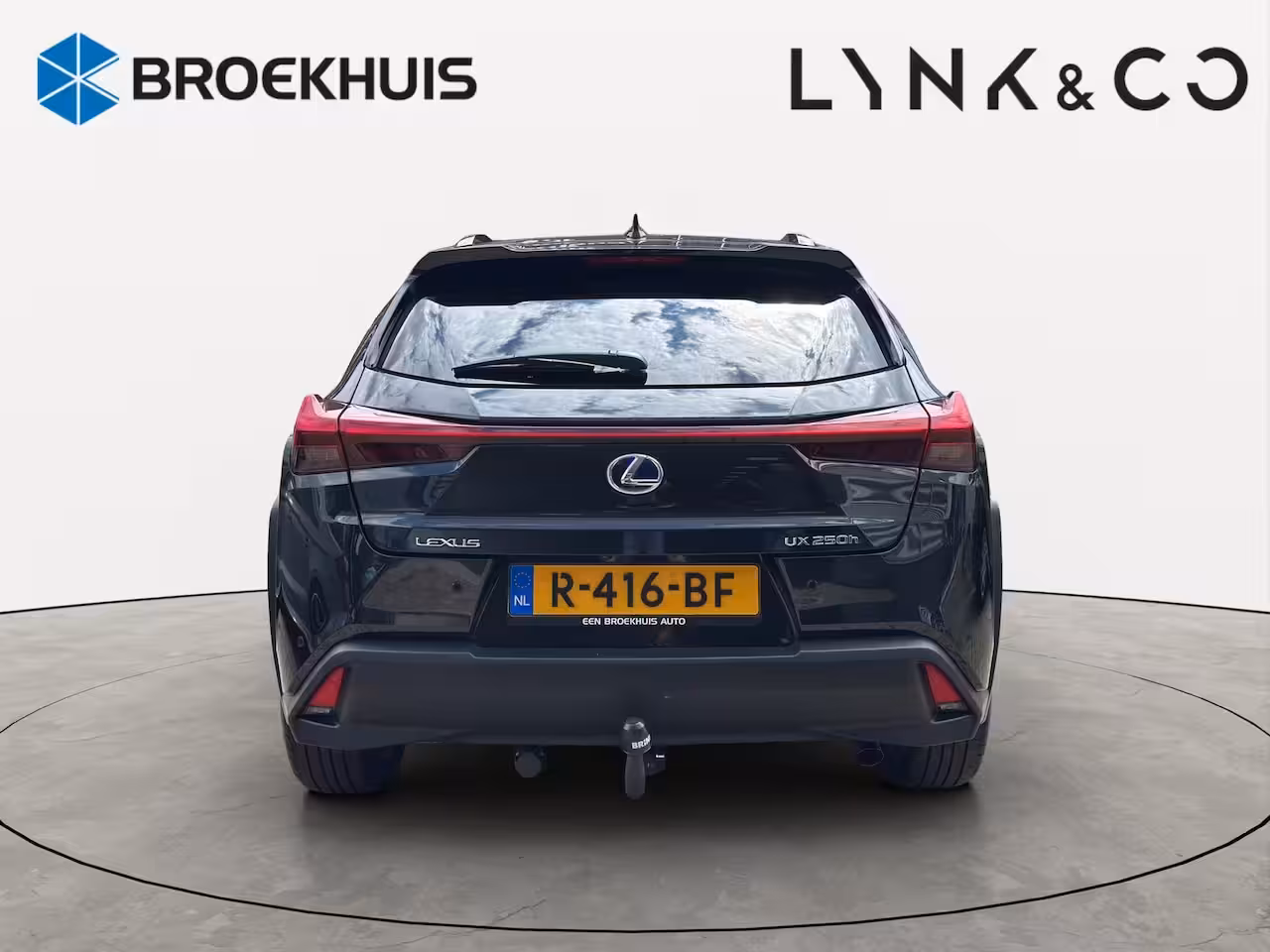 Lexus UX 250h Executive Line | Trekhaak | Stoelverwarming | Cruise control | Achteruitrij