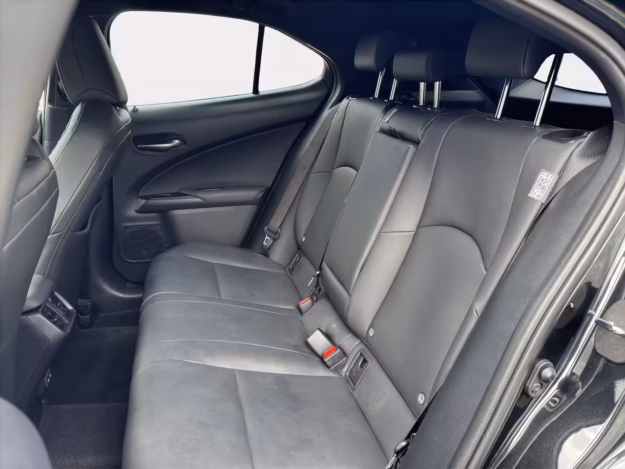 Lexus UX 250h Executive Line | Trekhaak | Stoelverwarming | Cruise control | Achteruitrij