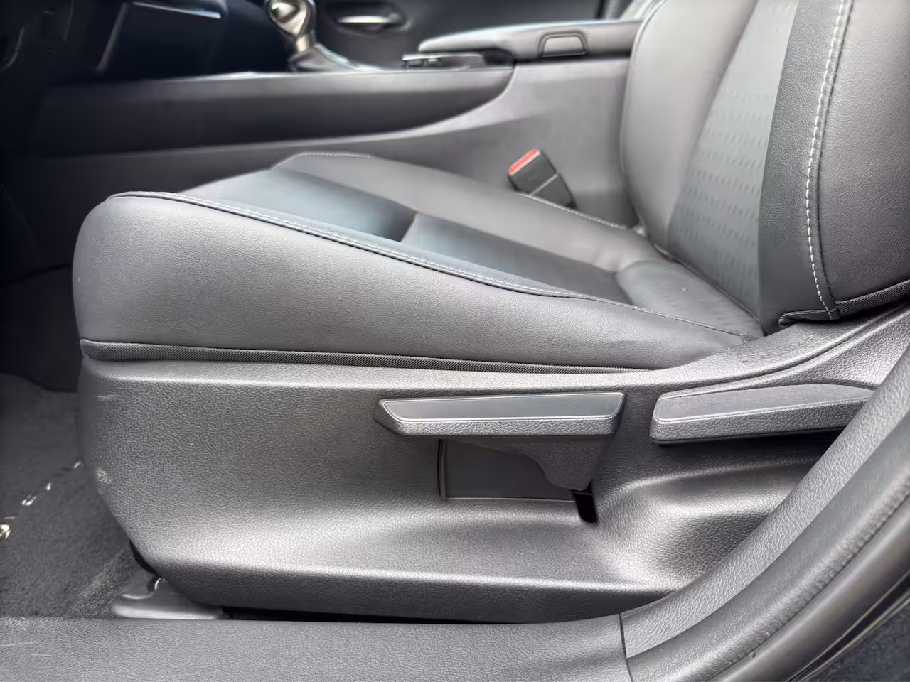 Lexus UX 250h Executive Line | Trekhaak | Stoelverwarming | Cruise control | Achteruitrij