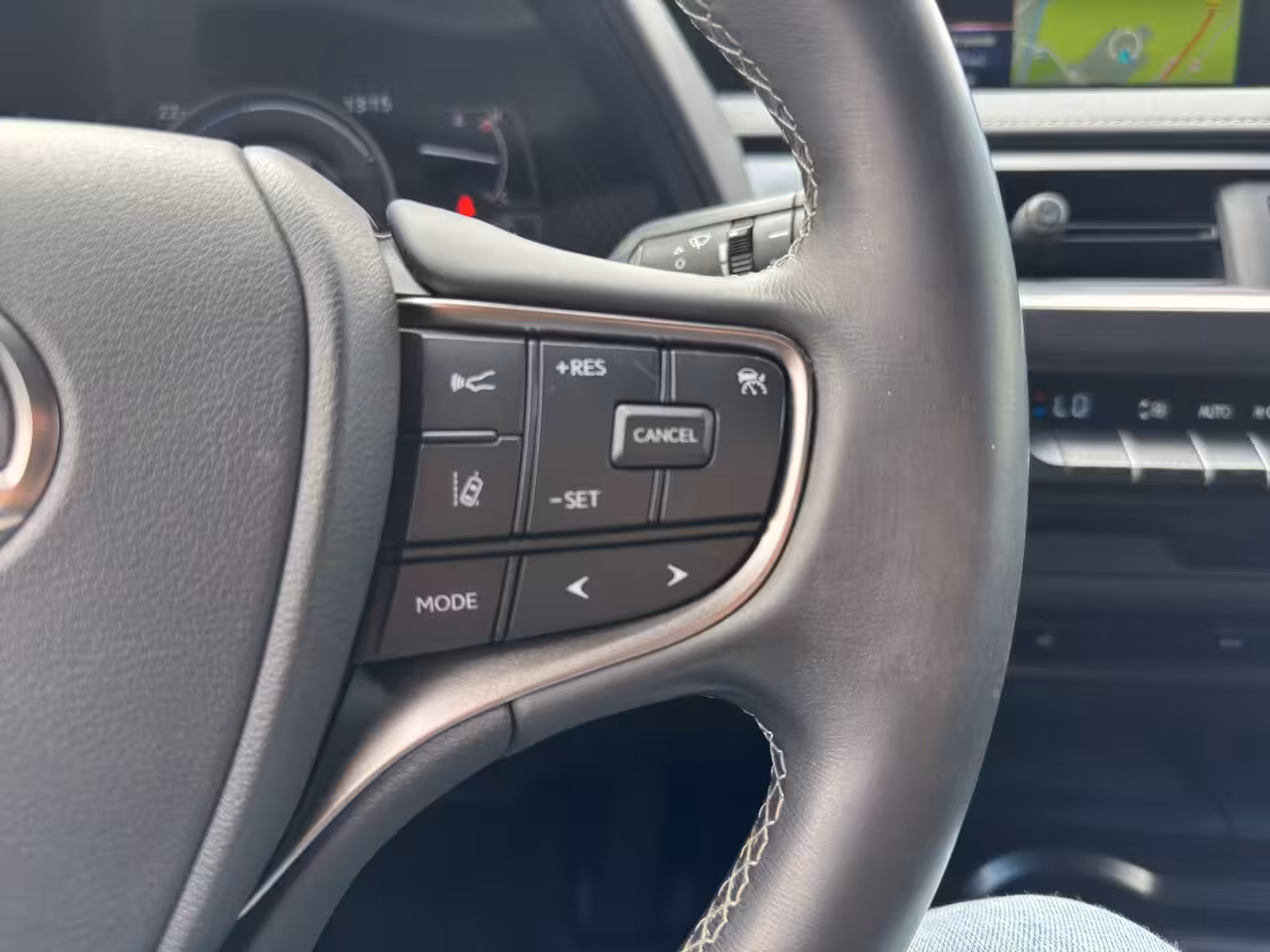 Lexus UX 250h Executive Line | Trekhaak | Stoelverwarming | Cruise control | Achteruitrij