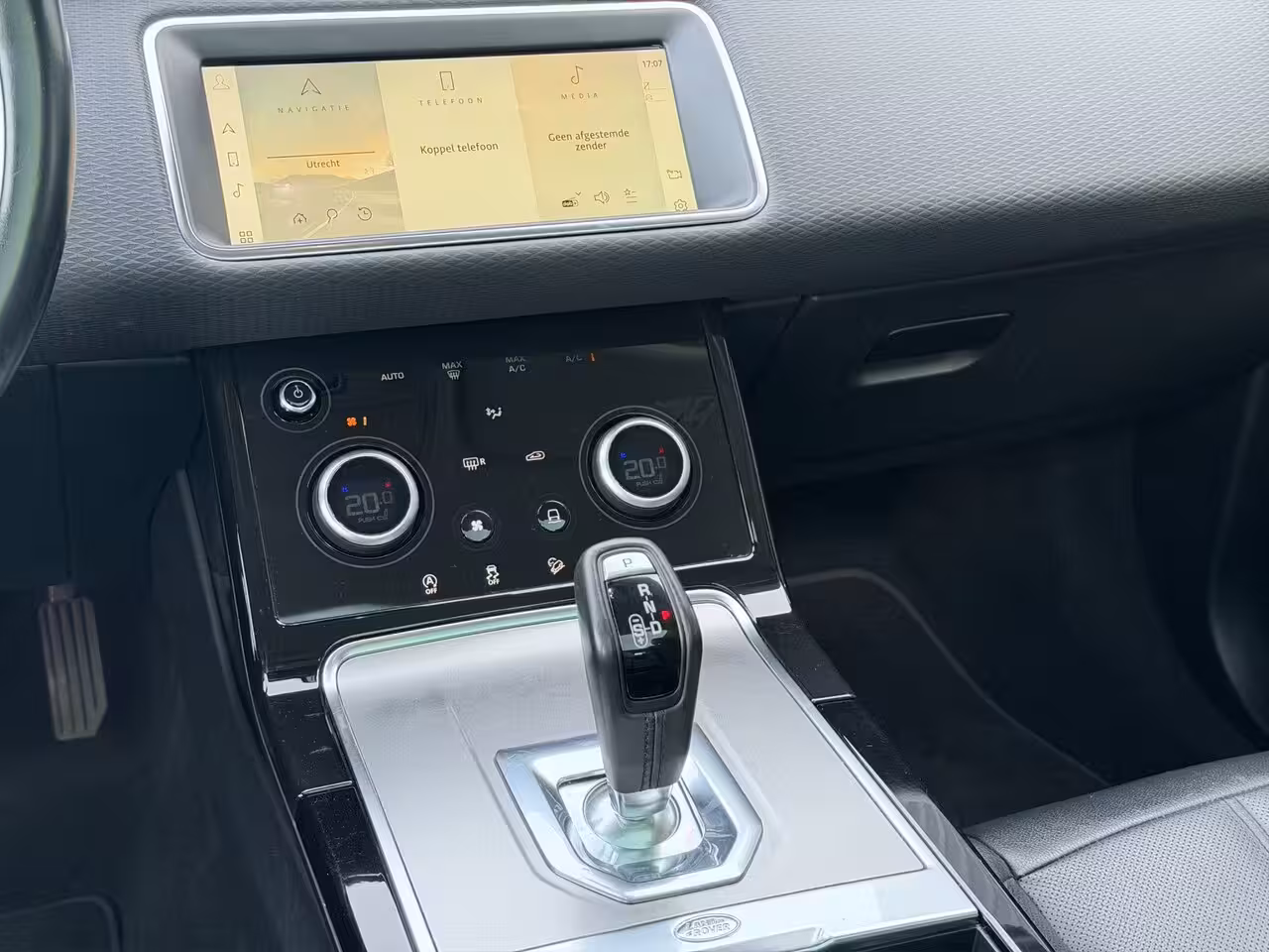 Land Rover Range Rover Evoque 1.5 P300e AWD SE 309 PK Panoramadak | Volleder | 360 Camera | Elektrische stoel | | 18" Ve