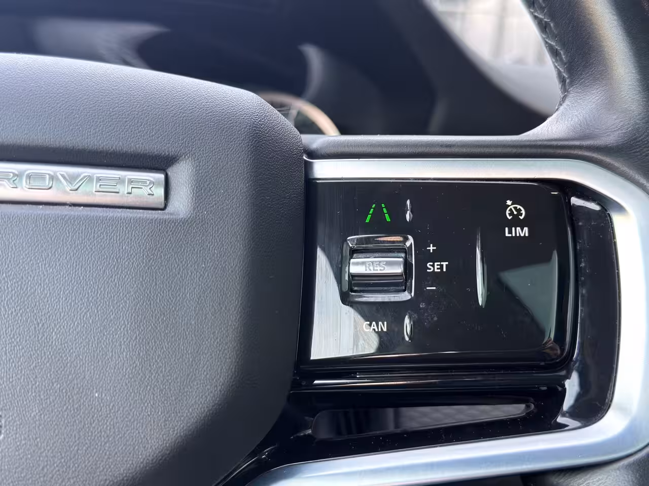 Land Rover Range Rover Evoque 1.5 P300e AWD SE 309 PK Panoramadak | Volleder | 360 Camera | Elektrische stoel | | 18" Ve