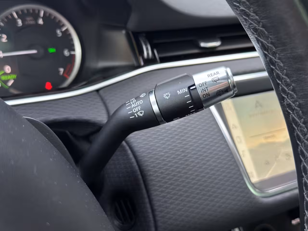 Land Rover Range Rover Evoque 1.5 P300e AWD SE 309 PK Panoramadak | Volleder | 360 Camera | Elektrische stoel | | 18" Ve