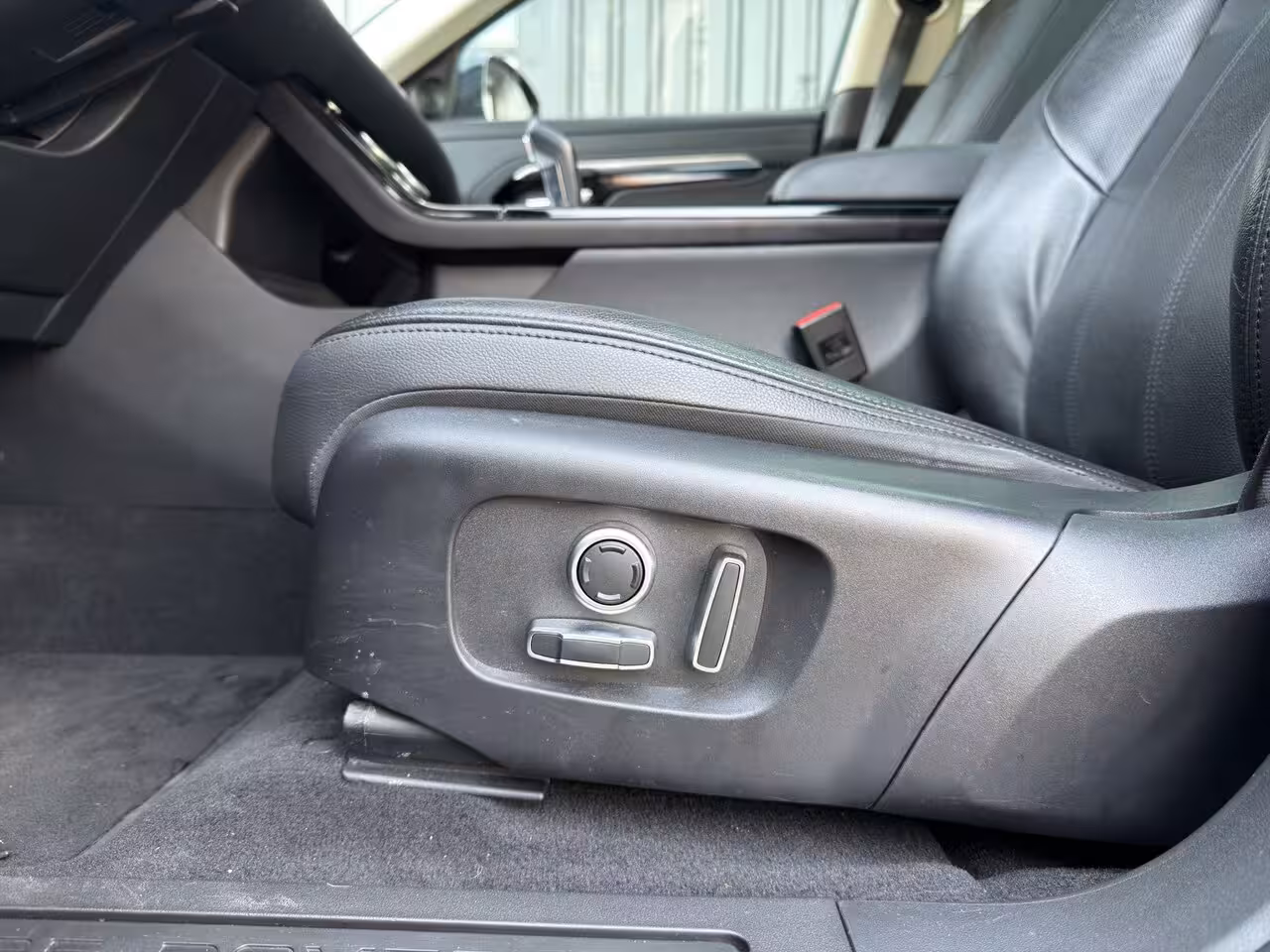 Land Rover Range Rover Evoque 1.5 P300e AWD SE 309 PK Panoramadak | Volleder | 360 Camera | Elektrische stoel | | 18" Ve