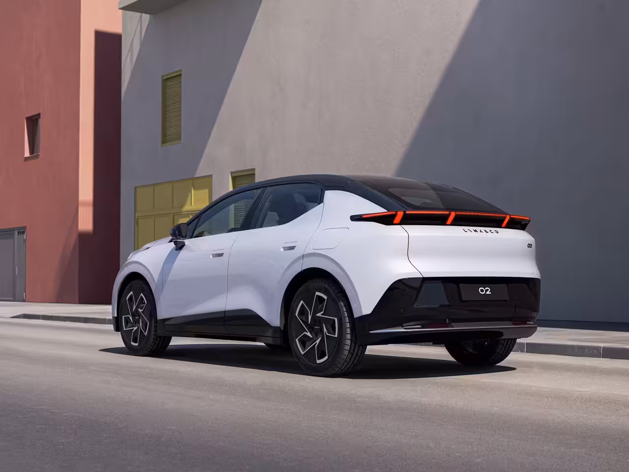 Lynk & Co 02 Core 66 kWh | 11 kW lader | Achteruitrijcamera | Alarmsysteem