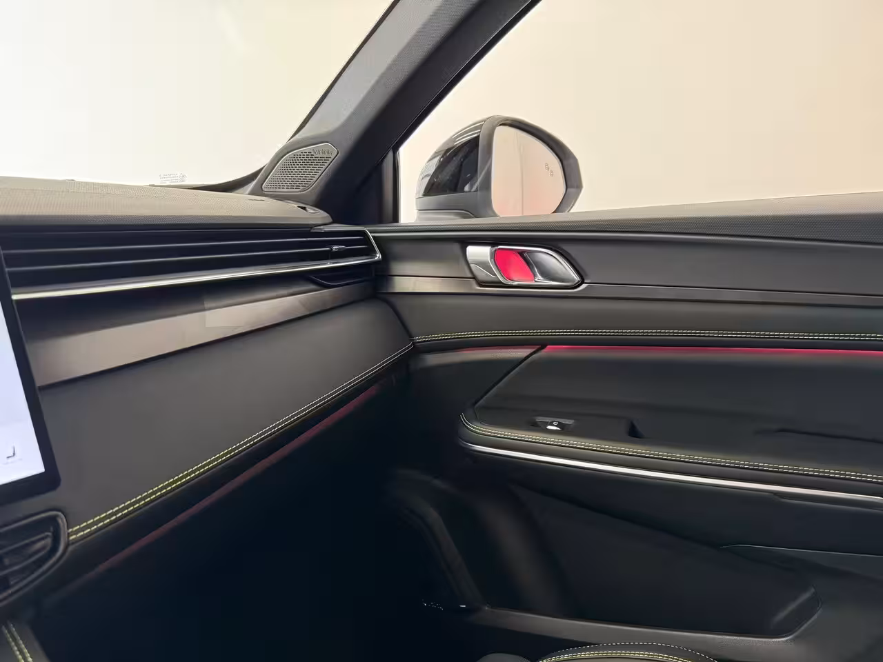 Lynk & Co 01 1.5 More | 360 Camera | Premium audio | Panoramadak | Panoramadak |