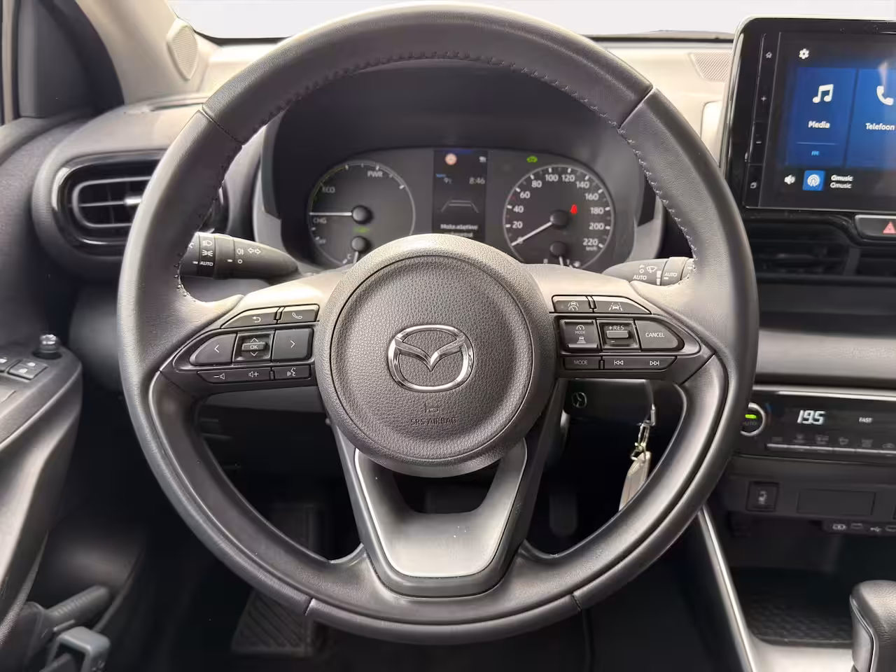 Mazda 2 Hybrid 1.5 Centre-line | Apple Carplay/Android Auto | Achteruitrijcamera | Verwarmde voorstoelen