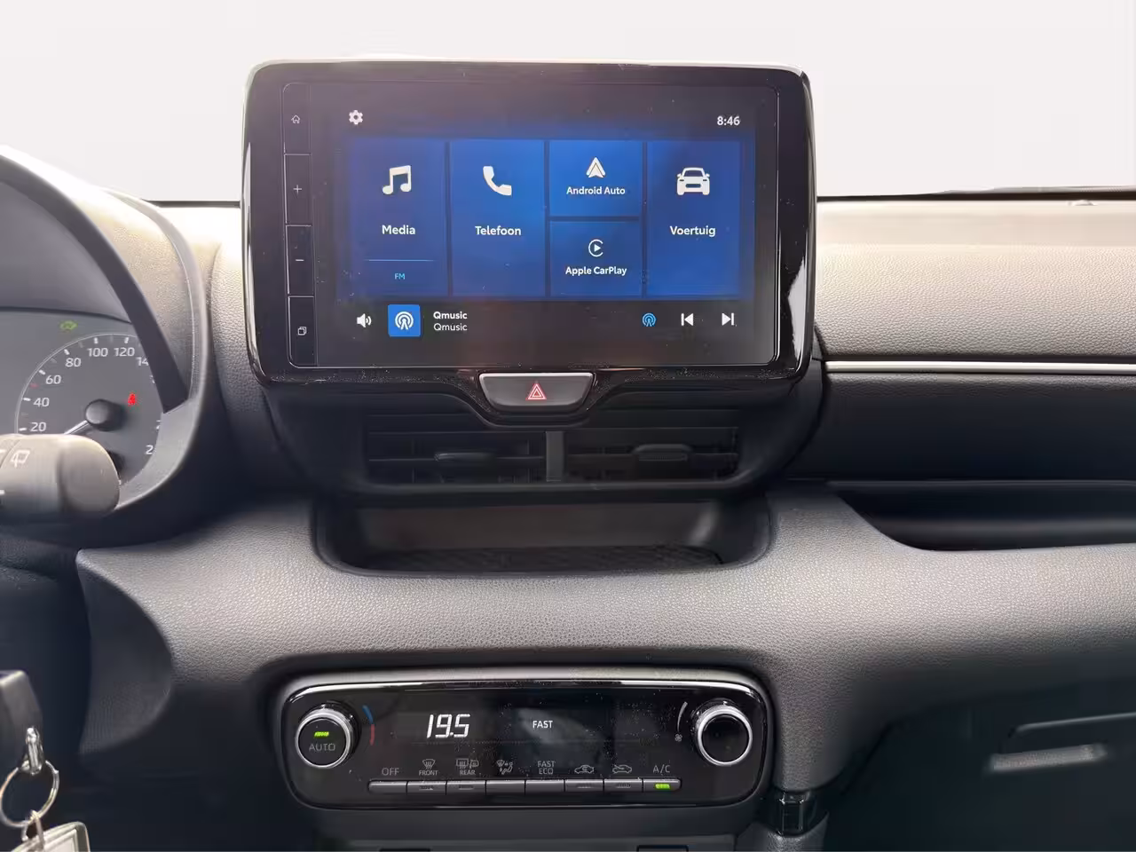 Mazda 2 Hybrid 1.5 Centre-line | Apple Carplay/Android Auto | Achteruitrijcamera | Verwarmde voorstoelen