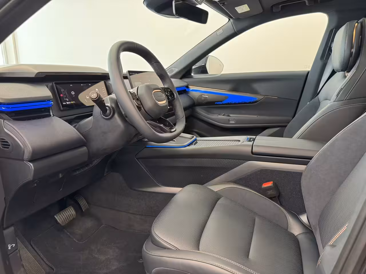 Lynk & Co 08 1.5 More | Apple Carplay/Android Auto|telefoonintegratie premium | Cruise control adaptief