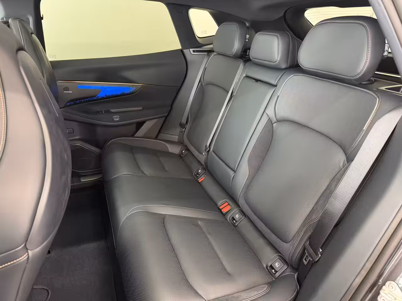 Lynk & Co 08 1.5 More | Apple Carplay/Android Auto|telefoonintegratie premium | Cruise control adaptief
