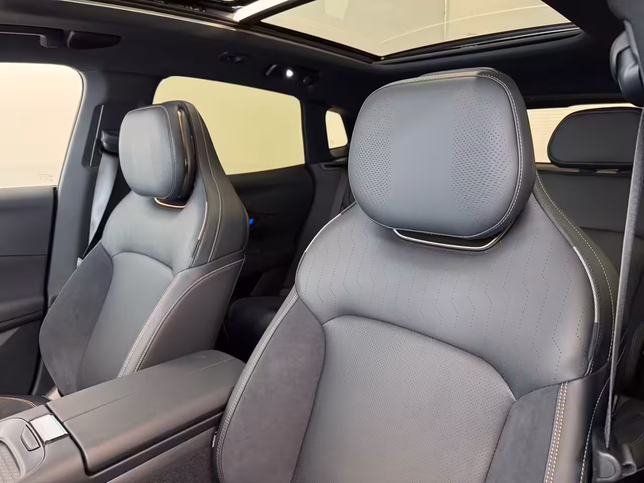 Lynk & Co 08 1.5 More | Apple Carplay/Android Auto|telefoonintegratie premium | Cruise control adaptief