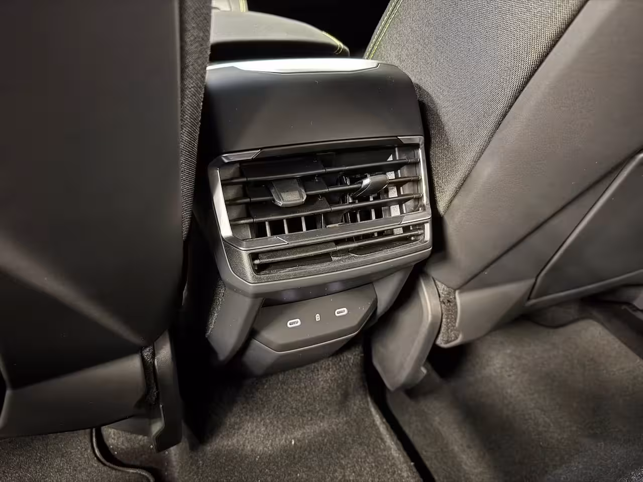 Lynk & Co 01 1.5 Core | Achteruitrijcamera | Apple Carplay/Android Auto|telefoonintegratie premium | Cr