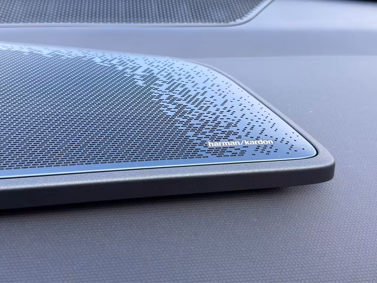 Lynk & Co 08 1.5 More | Achterbank verwarmd | Airco separaat achter | Apple Carplay/Android Auto|telefo