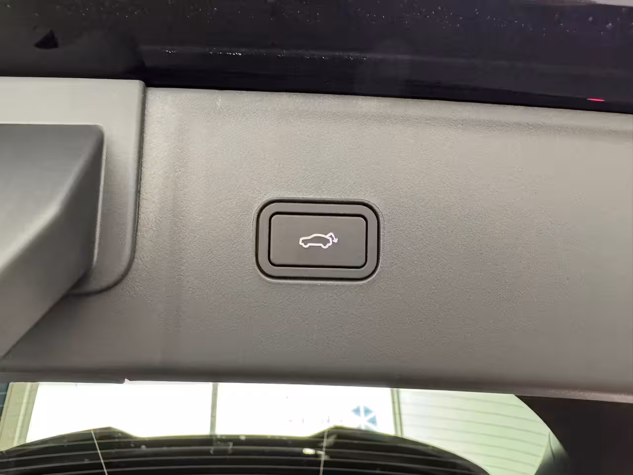 Lynk & Co 08 1.5 More | Achterbank verwarmd | Afwijkende dakkleur | Airco separaat achter