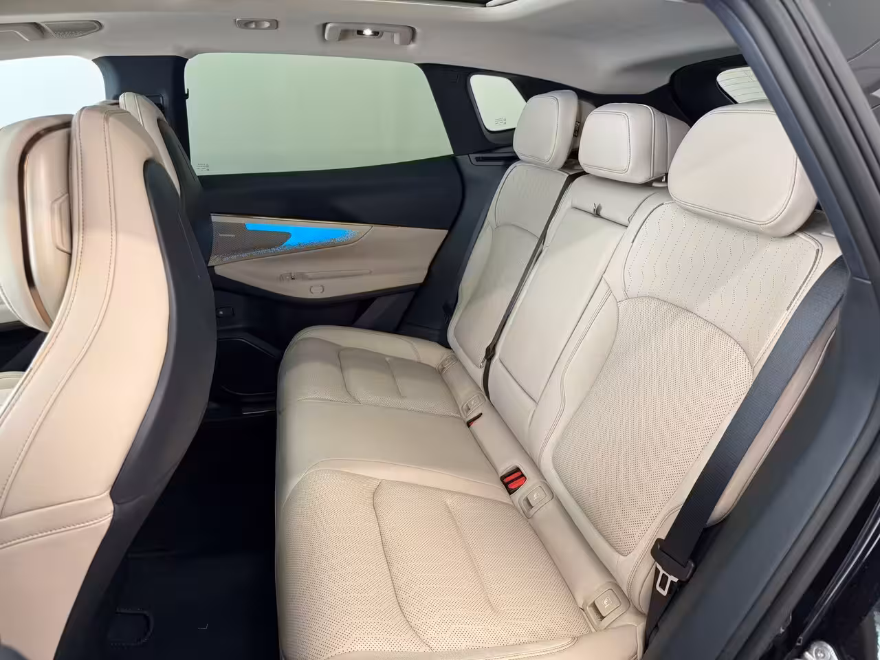 Lynk & Co 08 1.5 More | Achterbank verwarmd | Afwijkende dakkleur | Airco separaat achter