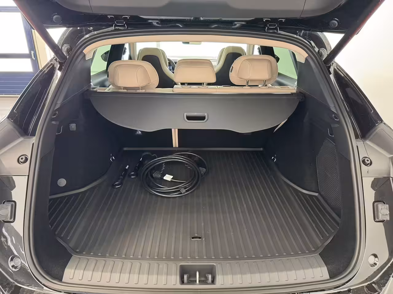 Lynk & Co 08 1.5 More | Achterbank verwarmd | Afwijkende dakkleur | Airco separaat achter