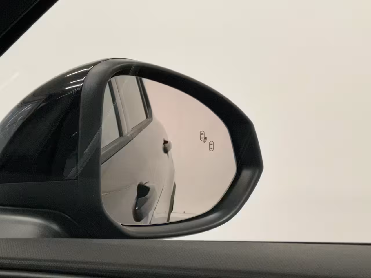 Lynk & Co 01 1.5 More | 360 Camera | Apple Carplay\Android Auto | Panoramadak | Lane keeping |