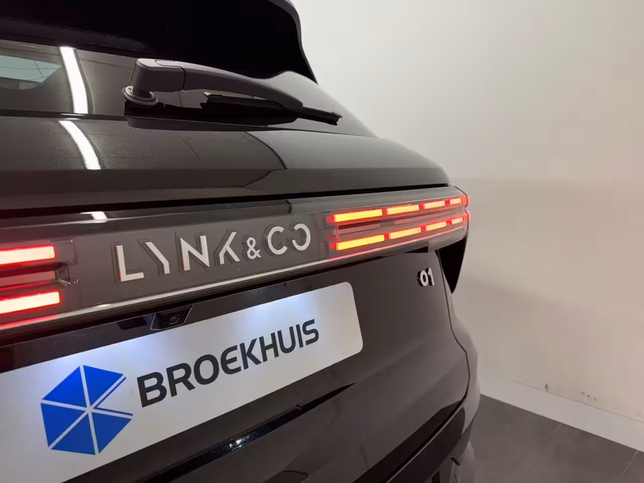 Lynk & Co 01 1.5 More | 360 Camera | Apple Carplay\Android Auto | Panoramadak | Lane keeping |