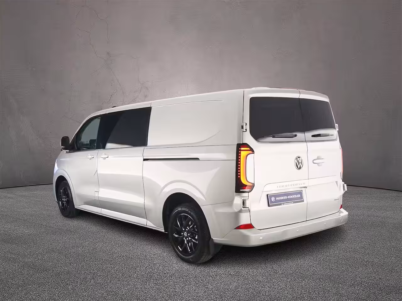 Volkswagen Transporter 2.5 233pk Automaat PHEV L2 Bulli | 2x Schuifdeur | LED Matrix koplampen | Wegklapbare Trek
