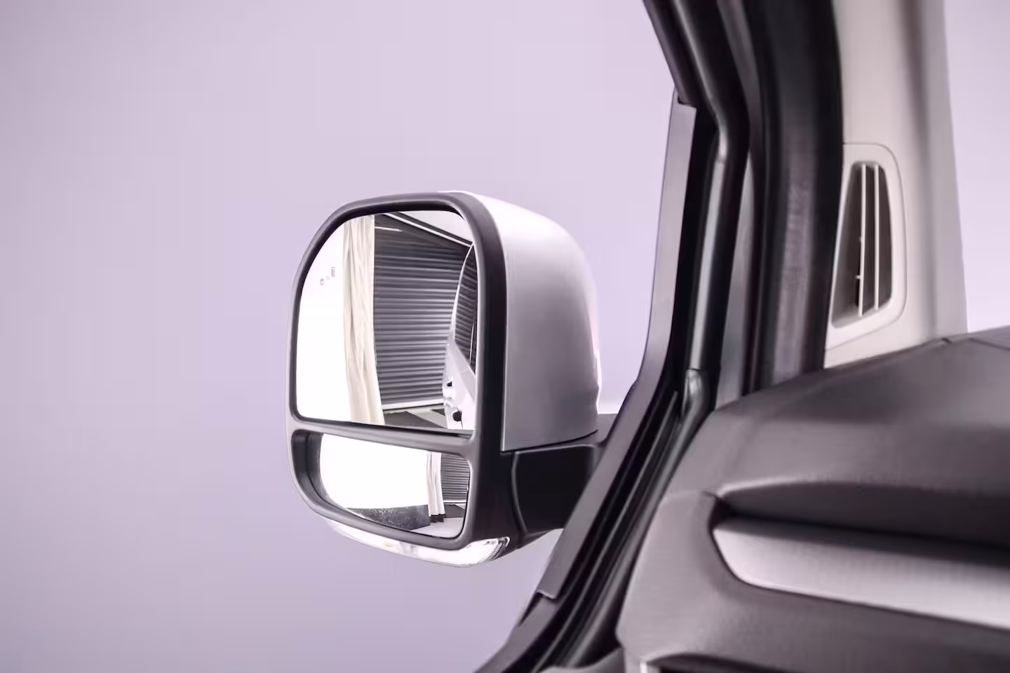 Volkswagen Transporter 2.5 233pk Automaat PHEV L2 Bulli | 2x Schuifdeur | LED Matrix koplampen | Wegklapbare Trek
