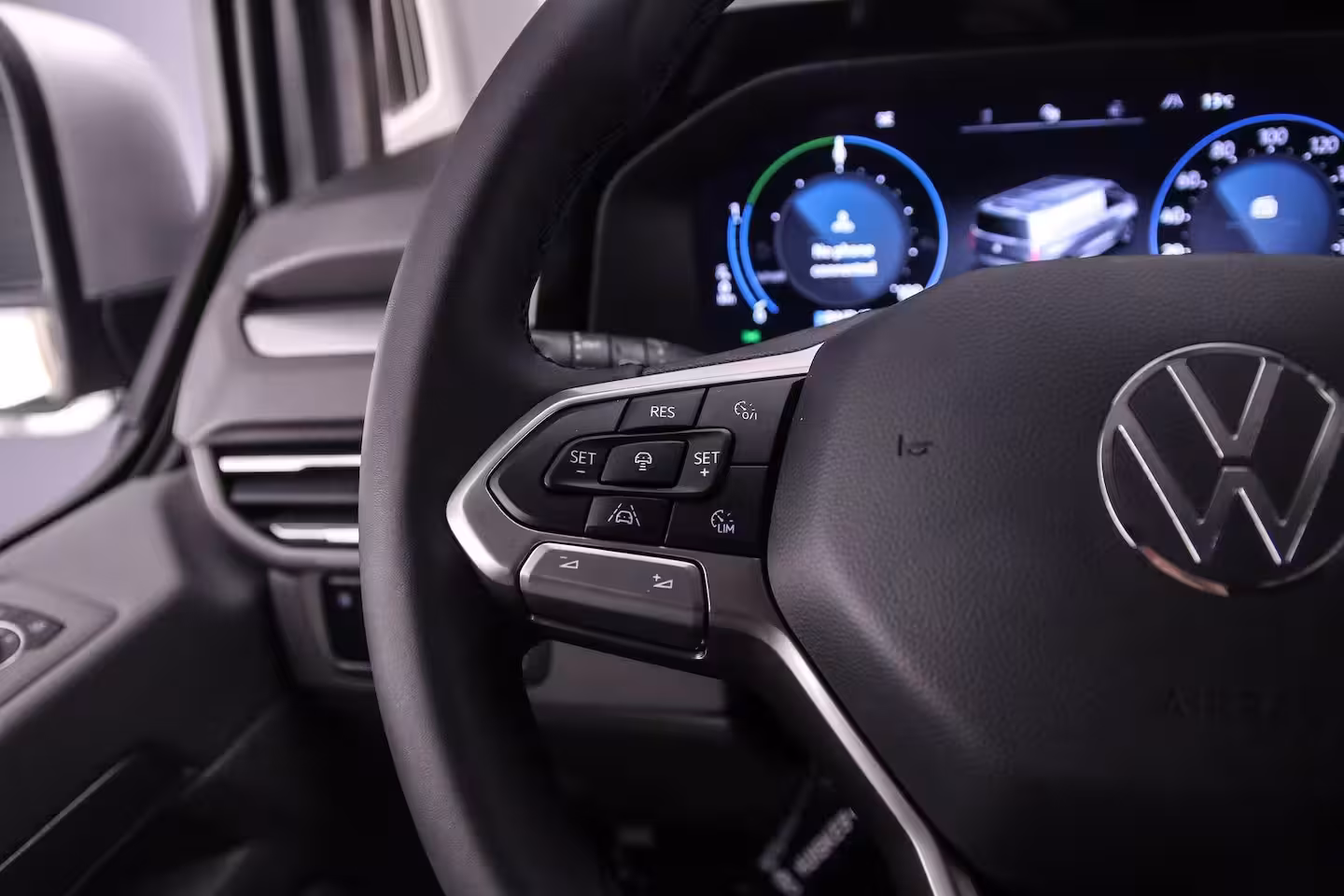 Volkswagen Transporter 2.5 233pk Automaat PHEV L2 Bulli | 2x Schuifdeur | LED Matrix koplampen | Wegklapbare Trek