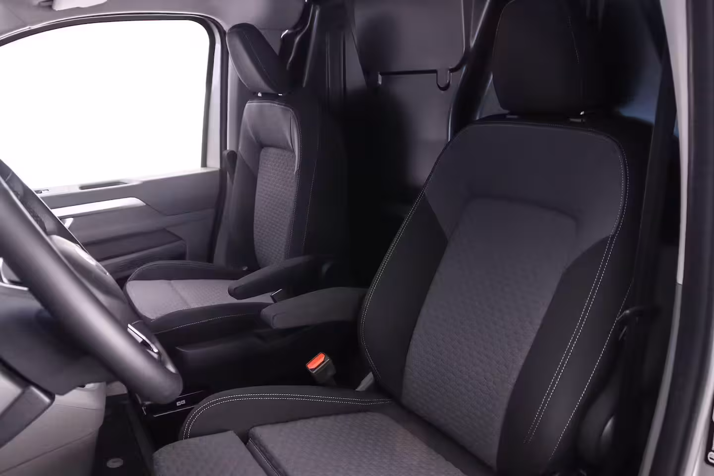 Volkswagen Transporter 2.5 233pk Automaat PHEV L2 Bulli | 2x Schuifdeur | LED Matrix koplampen | Wegklapbare Trek
