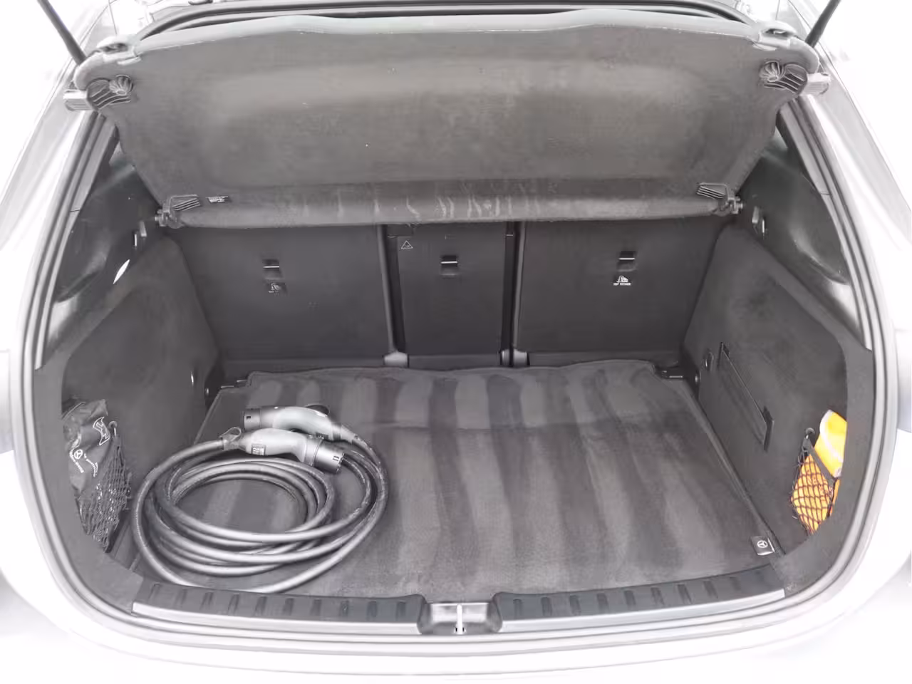 Mercedes-Benz GLA-Klasse 250 e Progressive Camera, Carplay, Sfeerverlichting