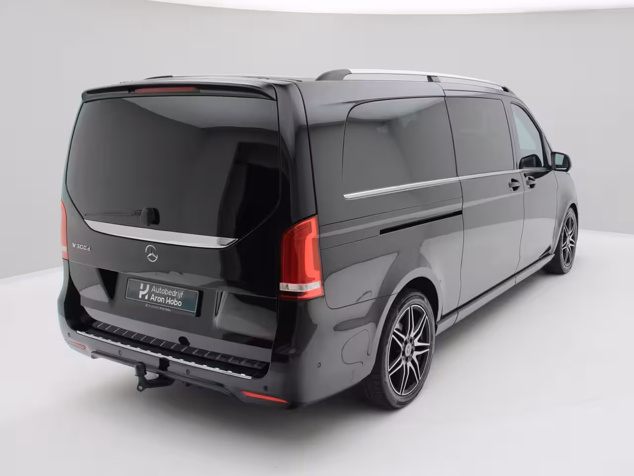 Mercedes-Benz V-klasse 300d Extra Lang DC AMG Memory, Distronic, Trekhaak, Burmester