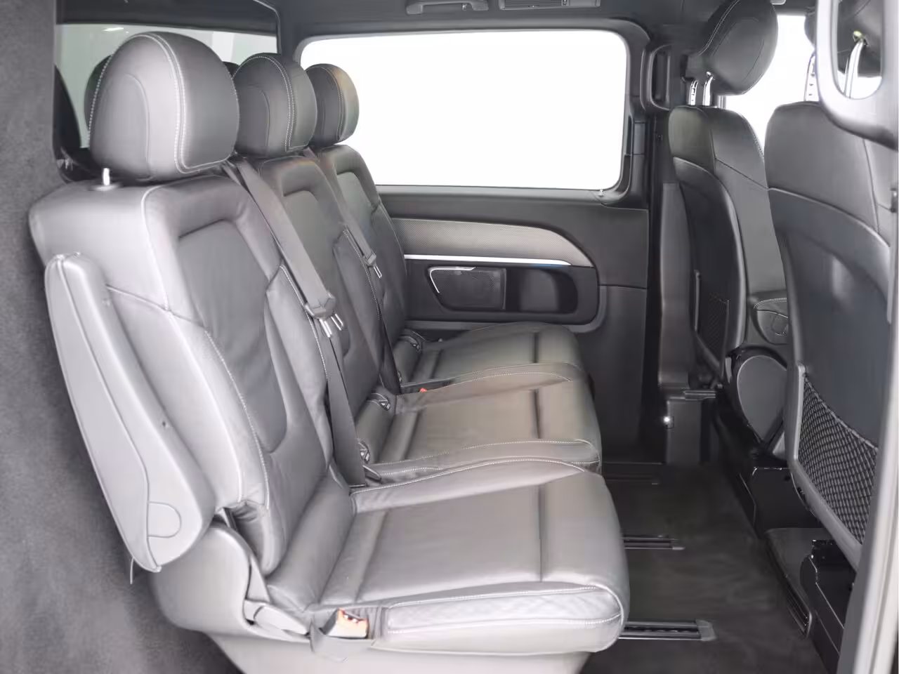 Mercedes-Benz V-klasse 300d Extra Lang DC AMG Memory, Distronic, Trekhaak, Burmester