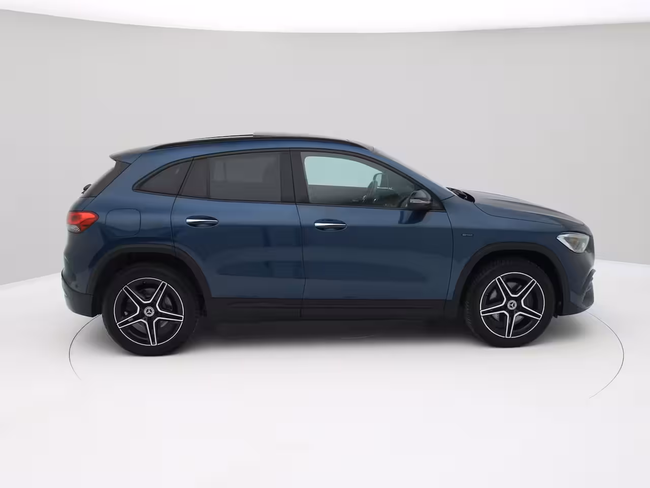 Mercedes-Benz GLA-Klasse 250 e AMG Pano, Memory, Distronic, Camera