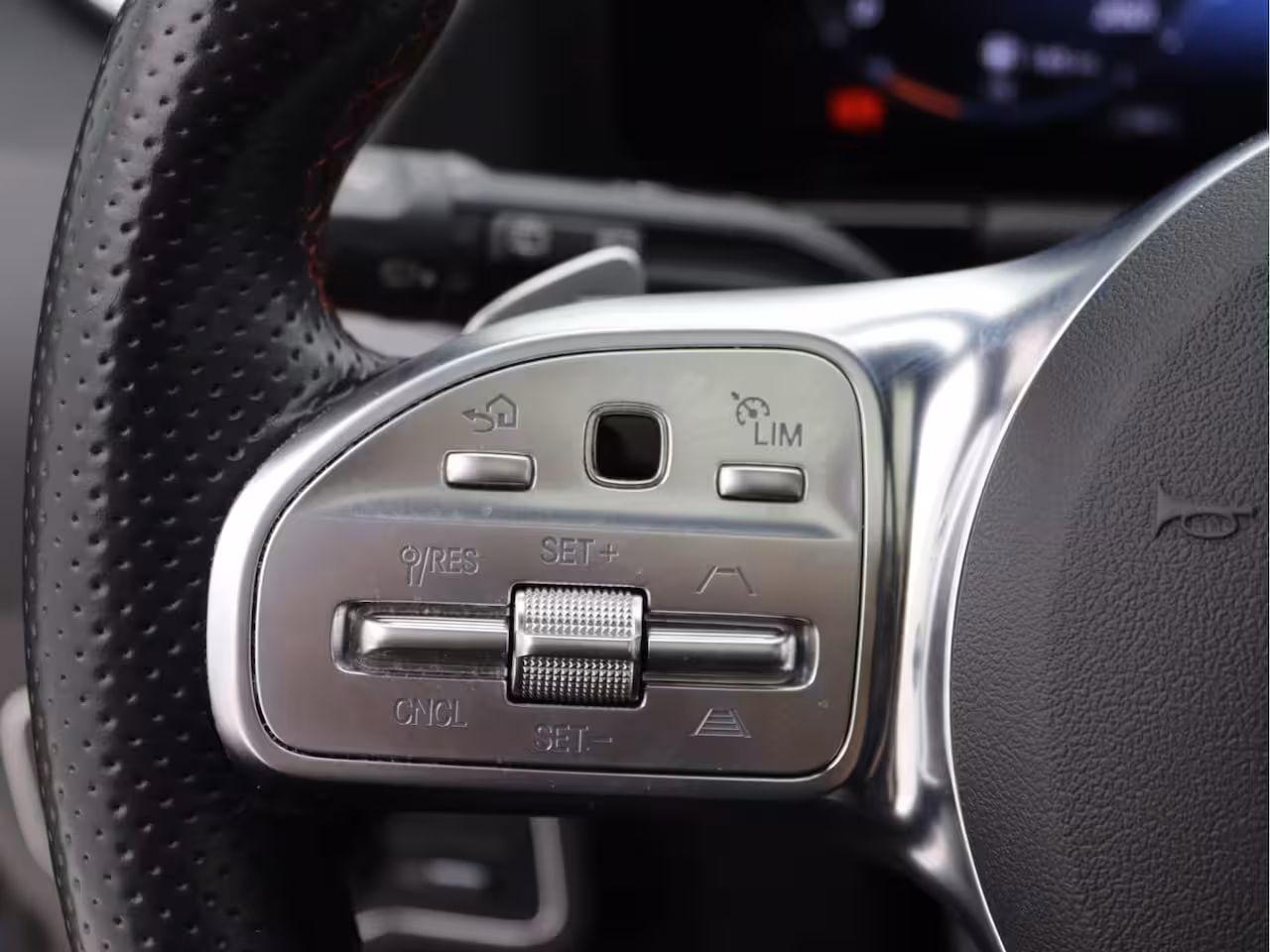 Mercedes-Benz GLA-Klasse 250 e AMG Pano, Memory, Distronic, Camera