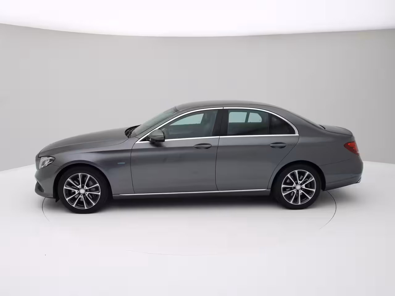 Mercedes-Benz E-klasse 350e Avantgarde AIRMATIC, Widescreen, 360° Camera, Sfeerverlichting