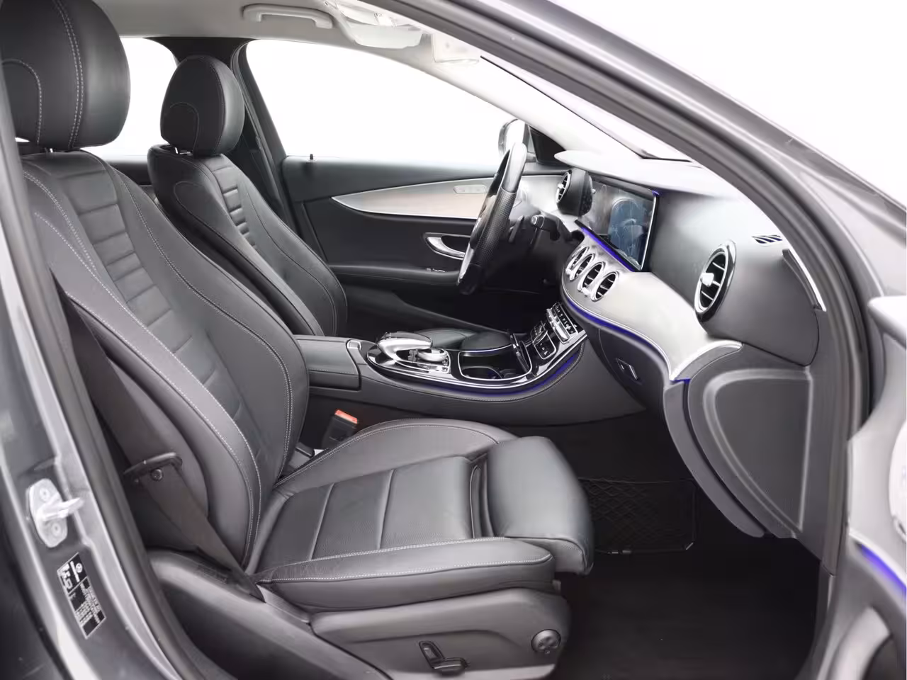Mercedes-Benz E-klasse 350e Avantgarde AIRMATIC, Widescreen, 360° Camera, Sfeerverlichting