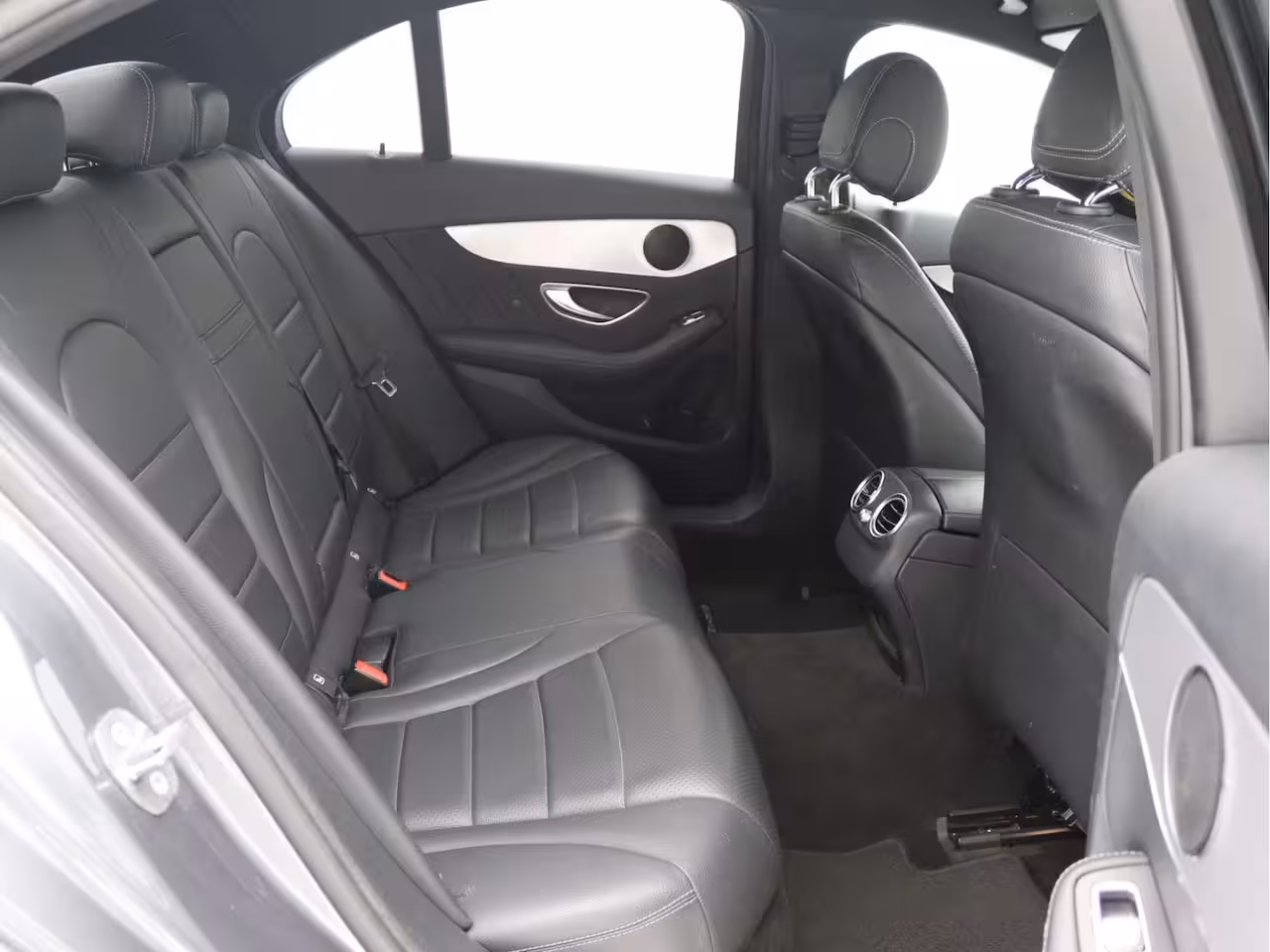 Mercedes-Benz C-klasse 180 AMG Airco, Cruisecontrol, Stoelverwarming