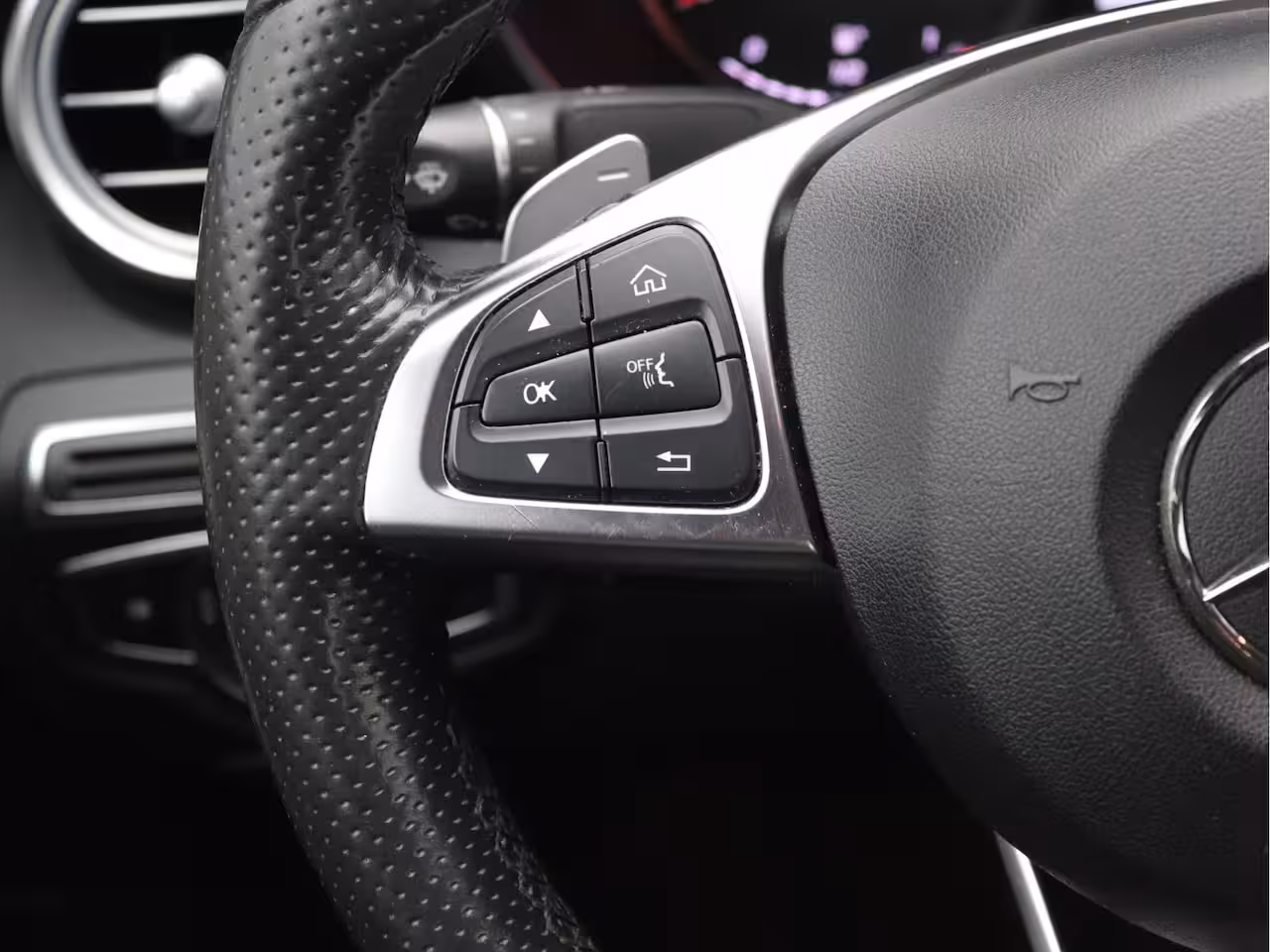 Mercedes-Benz C-klasse 180 AMG Airco, Cruisecontrol, Stoelverwarming