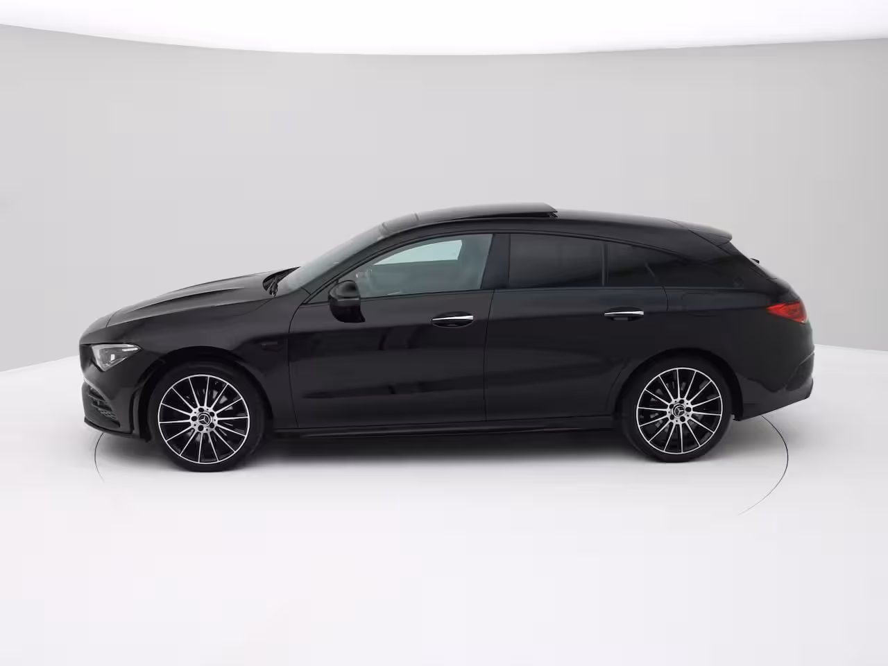 Mercedes-Benz CLA-klasse Shooting Brake 250 e AMG Pano, Distronic, Camera, Burmester