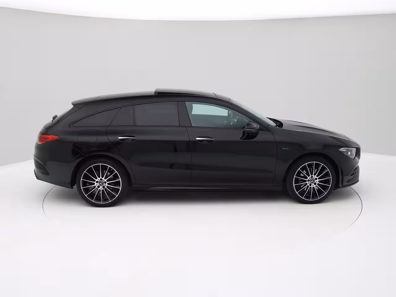 Mercedes-Benz CLA-klasse Shooting Brake 250 e AMG Pano, Distronic, Camera, Burmester